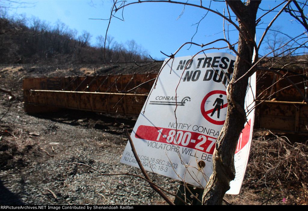 No trespassing Conrail